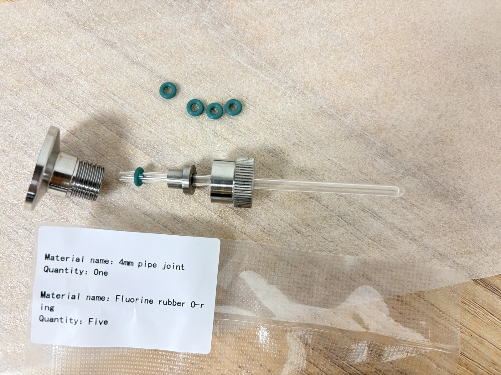 4mm high-purity quartz tube fitted with 4VC precision vacuum joint